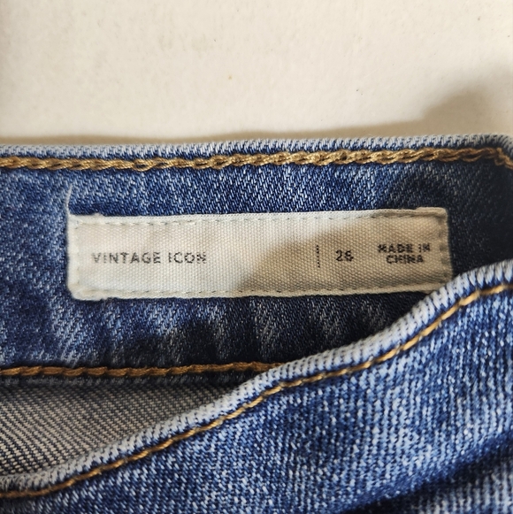PacSun Womens |26| Vintage Icon Raw Hem Mid Rise Cropped Medium Wash Jeans - Picture 10 of 12